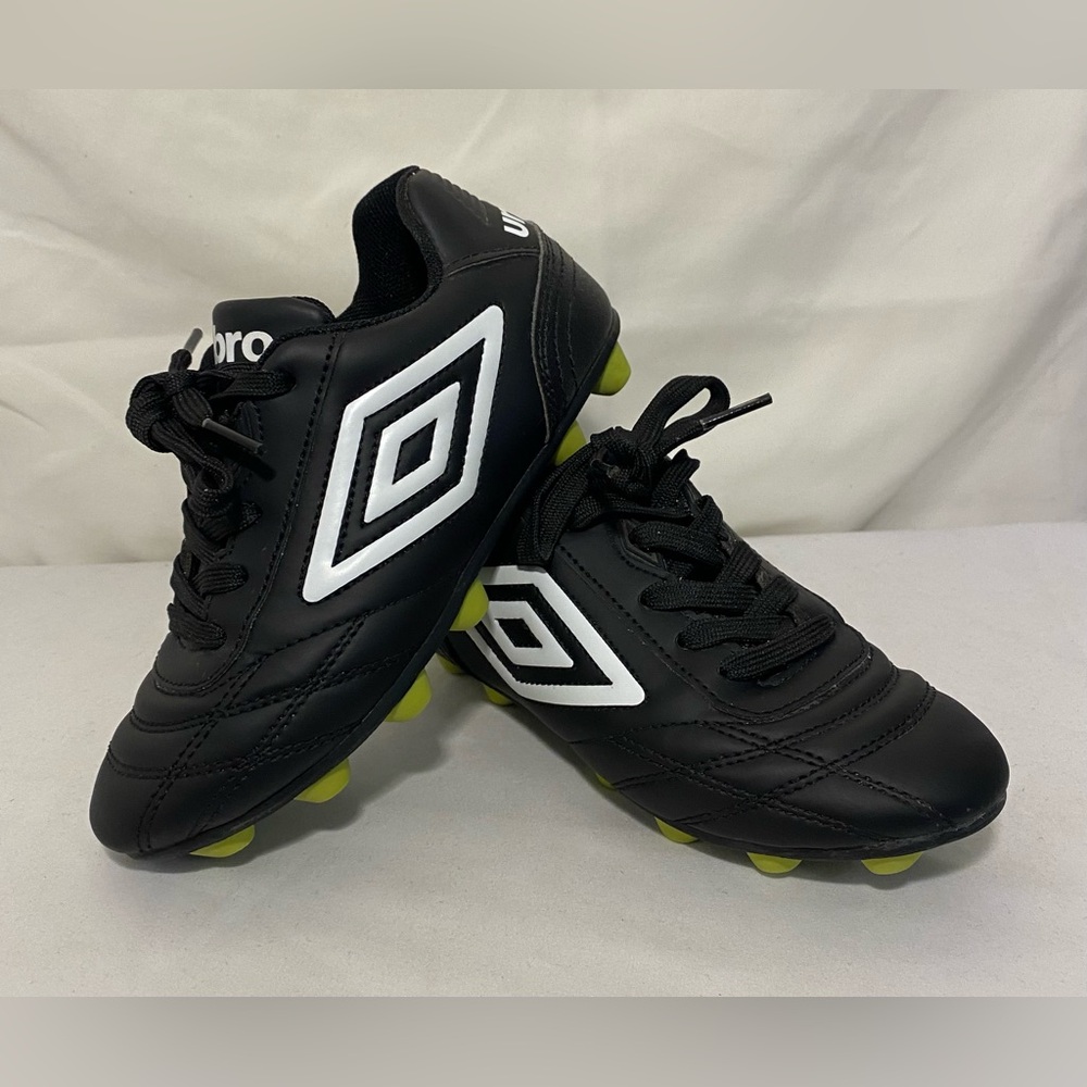 Umbro Finale Youth Soccer Cleats Size 12C